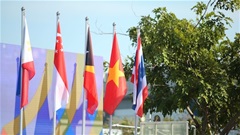 Quốc kỳ Việt Nam đã chính thức tung bay trên bầu trời Bangkok